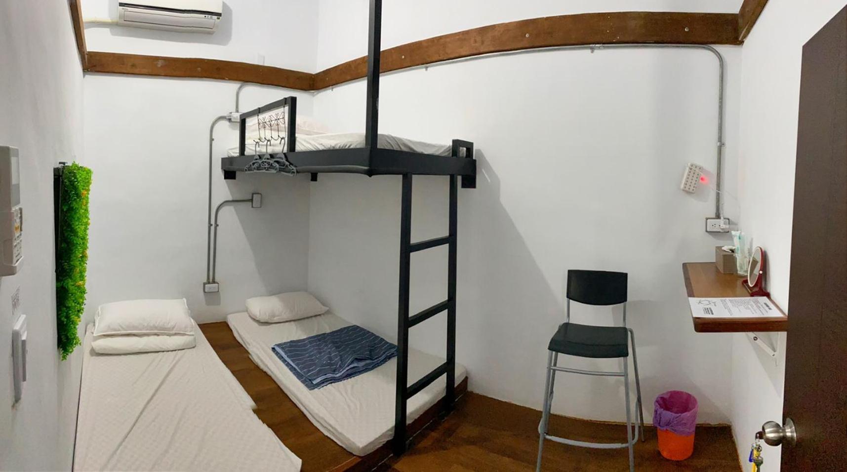 小心沙發背包客棧 Διαμέρισμα Chenggong Δωμάτιο φωτογραφία